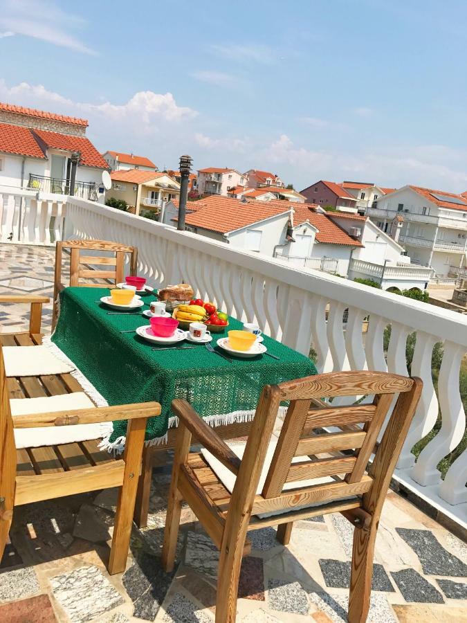 וודיצה Apartments Villa Dolmar מראה חיצוני תמונה