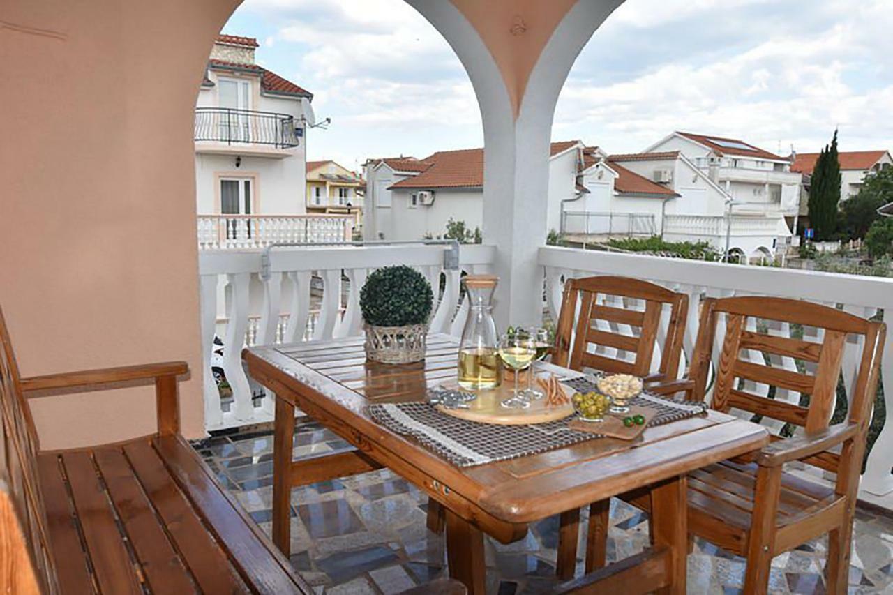 וודיצה Apartments Villa Dolmar מראה חיצוני תמונה